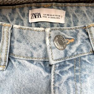Zara woman’s Light Blue Denim Jeans. Size 8